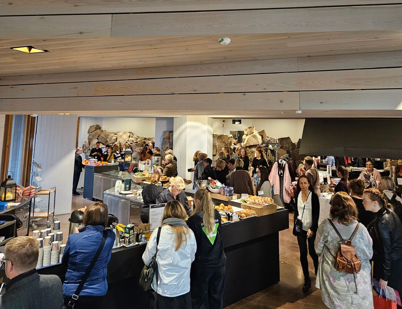 Cafeteria in Gala Lobby