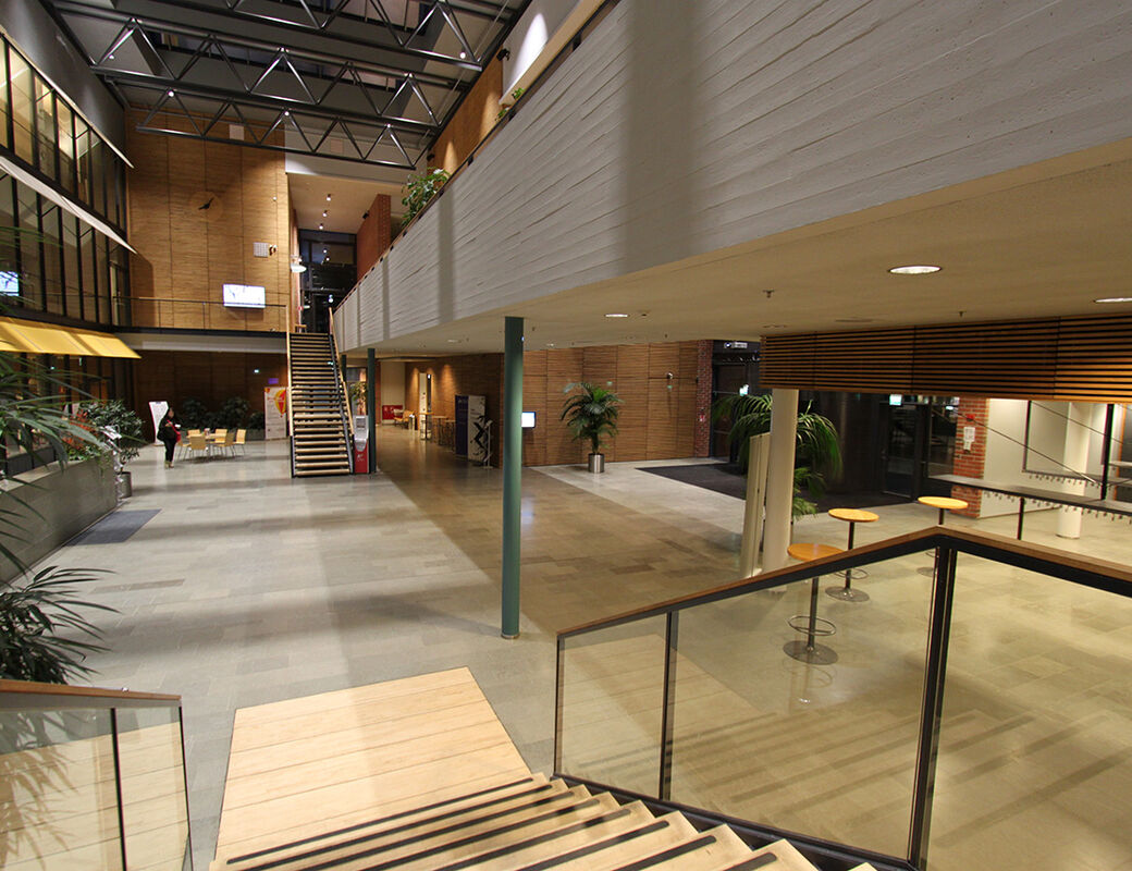 Maarintie 8 / ala-aula