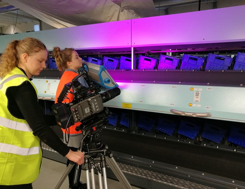 Opiskelijat kuvasivat videoita Postille, kuten oli projektin toimeksianto
