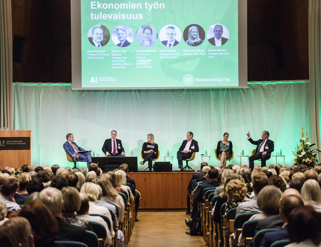 Kauppakorkeakoulun Homecoming Day -alumnitapahtuma elokuussa 2018, paneelikeskustelu
