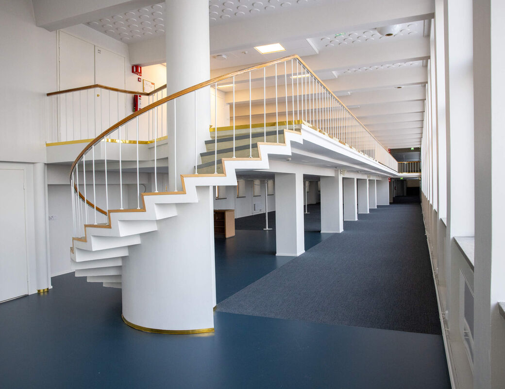 Aalto Töölö yläkerroksen toimistotila