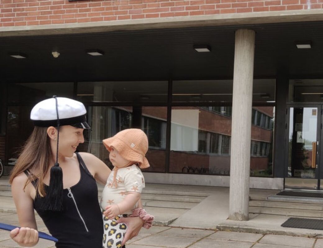 Chem master student Hanna Seppäläinen and her baby