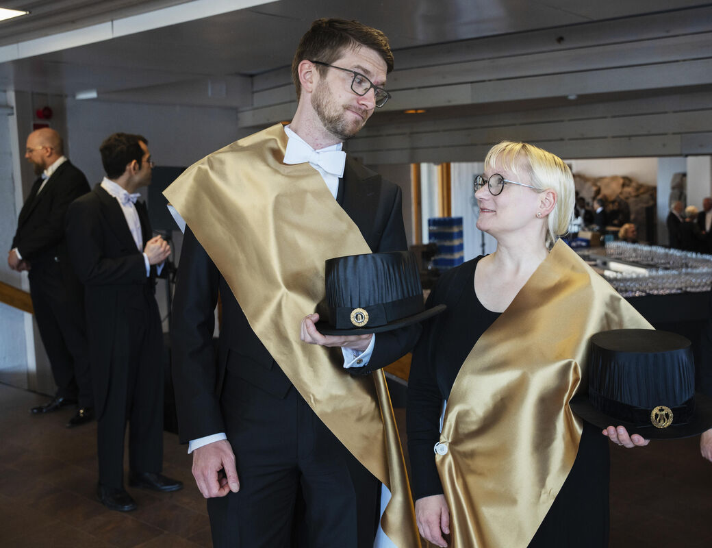 Master of ceremony Arno Solin and Pauliina Ilmonen