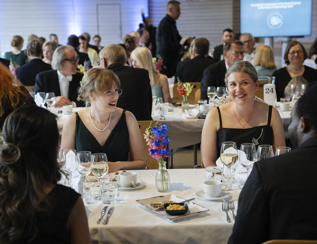 Dinner table 23