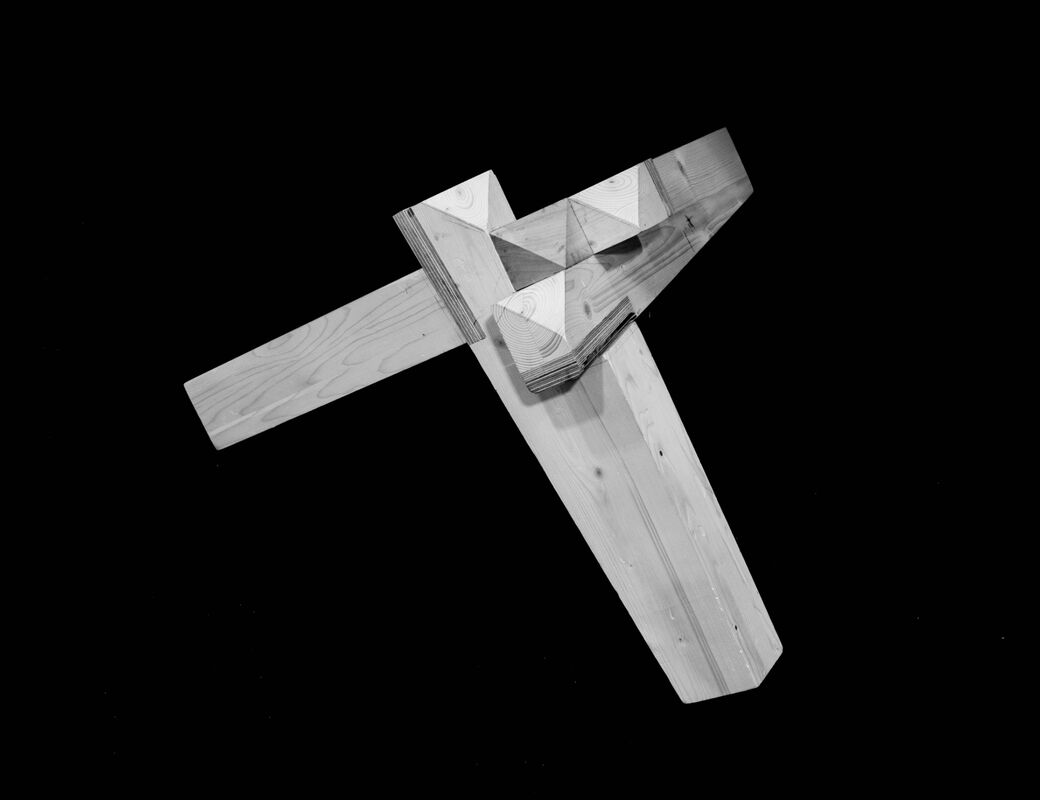 Wooden tripod joint