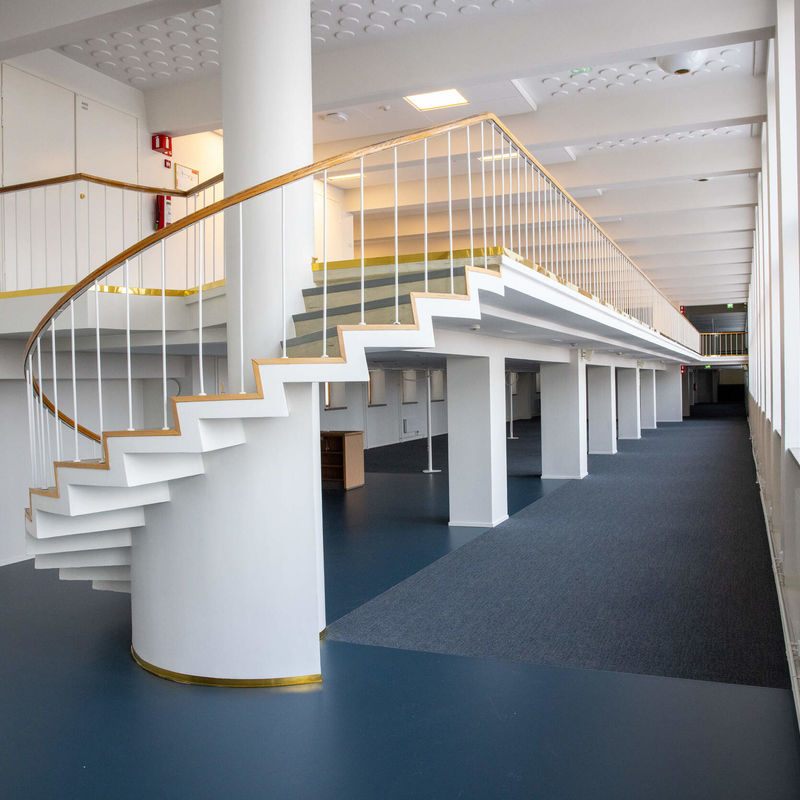 Aalto Töölö yläkerroksen toimistotila