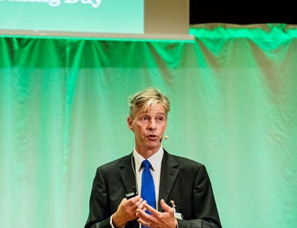 Ingmar Björkman giving a speech in Homecoming Day
