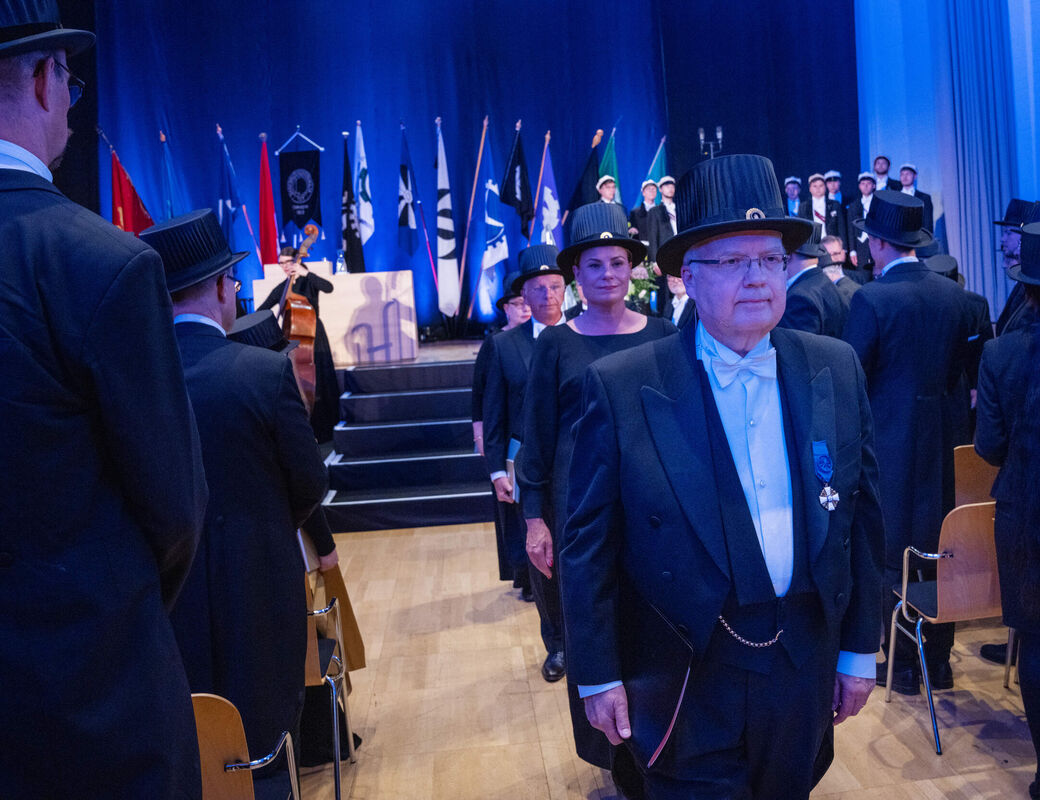 Procession exiting Kaleva: conferrer Pter Lund followed by honorary doctors