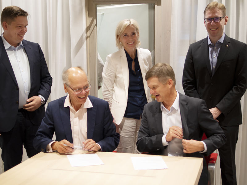 Aalto/HUS yhteistyösopimuksen allekirjoitus