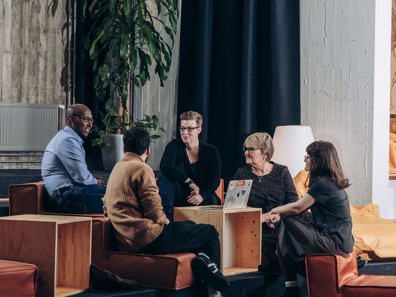 Group of people discussing. Image: Aalto University