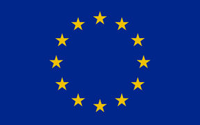 Euroopan lipussa on 12 kullanväristä tähteä ympyrämuodostelmassa.