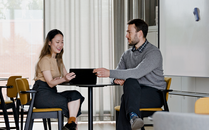 A student and an assistant professor on Aalto University campus in Otaniemi