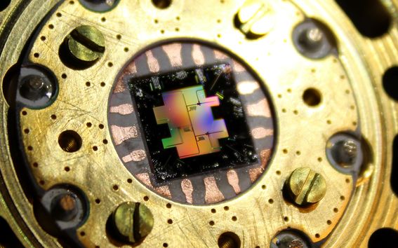 Aalto University Quantum Bit Silicon Chip. Image: Jan Goetz.