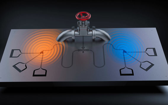Tunable quantum heat valve