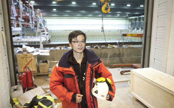 Doctoral student Lu Liangliang in Aalto Ice Tank
