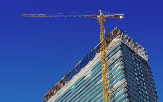high-rise-crane