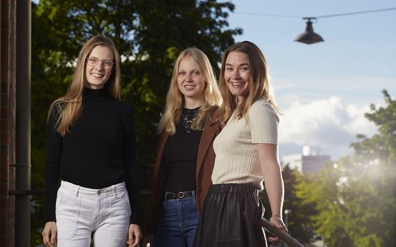 Felicia Aminoff, Anna Eriksson ja Amanda Rejström, kuva: Iiro Immonen