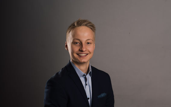 Elias Järventaus, taloustieteen opiskelija Kauppakorkeakoulussa