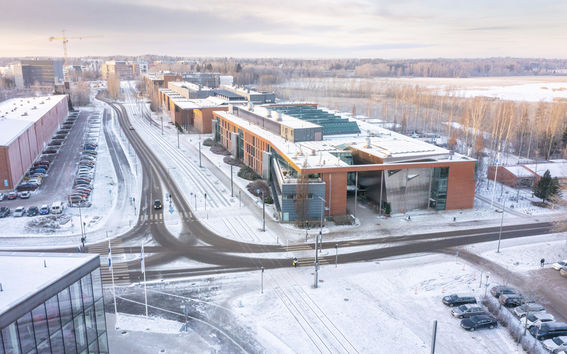 Aalto_University_campus_CS-building_8-12-2021_photo_Mikko_Raskinen_006 (1).jpg