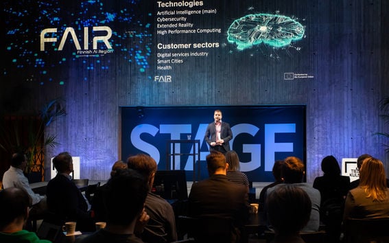 Kalle Toivonen discusses FAIR’s services on the launch event stage