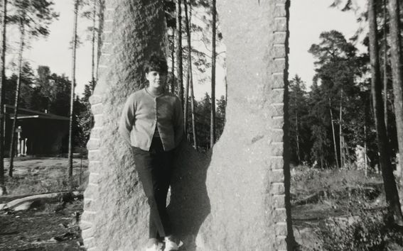 Marja-Terttu Tanttinen Jämerän silmän edessä vuonna 1967.jpeg