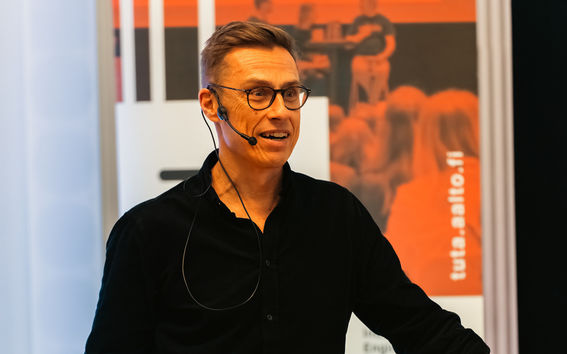 Alexander Stubb speaking at the AI Revolution seminar at Aalto University on 9 November 2023