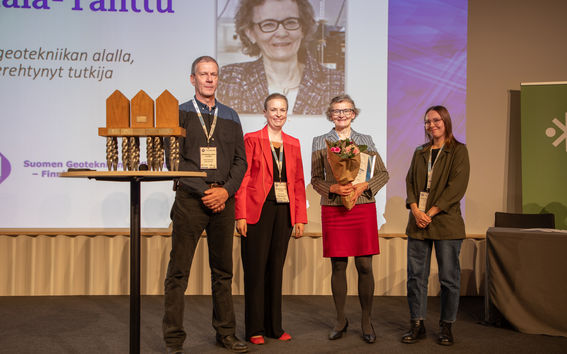 GeoTeko 2023 -tunnustuspalkinto professori Leena Korkiala-Tantulle