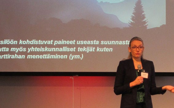 KTT Charlotta Sirén puhui hybridiyrittäjyydestä Aalto-yliopiston kumppanuuspalveluiden järjestämässä Naistenpäivän tilaisuudessa 9.3.2015.
