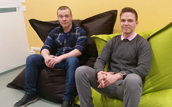 Kemian tekniikan opiskelijat Ville Parkkonen ja Taneli Rautio ovat opiskelleet sivuaineopintoja Mikkelin kampuksella.