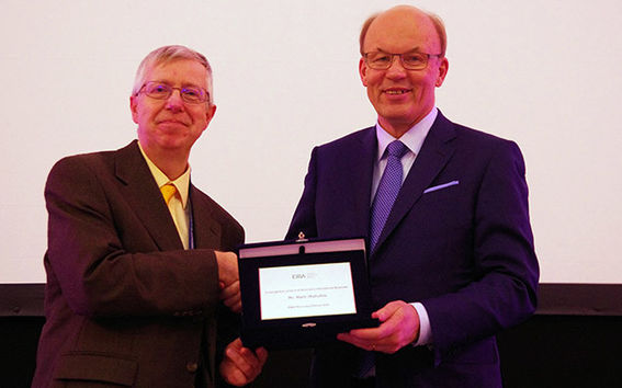 Matti Alahuhta sai palkintonsa Wienissä.