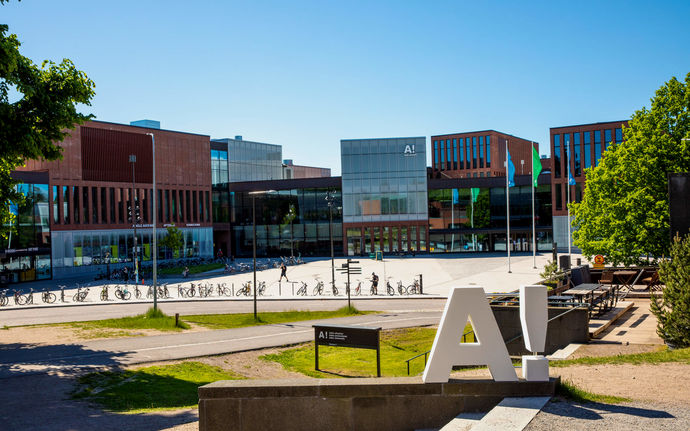 Aalto logo on campus. Photo by Mikko Raskinen.