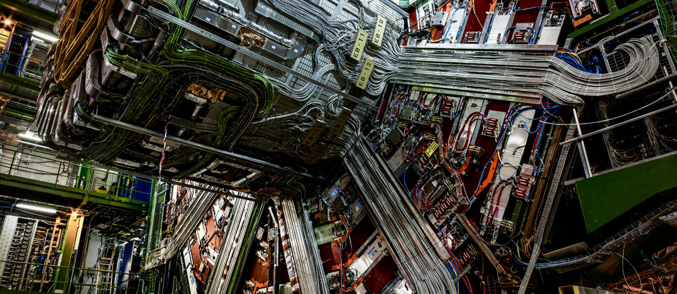 CERN's CMS Detector © 2007-2017 CERN
