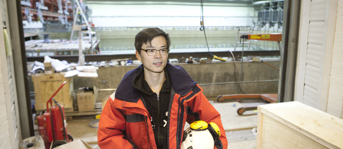 Doctoral student Lu Liangliang in Aalto Ice Tank