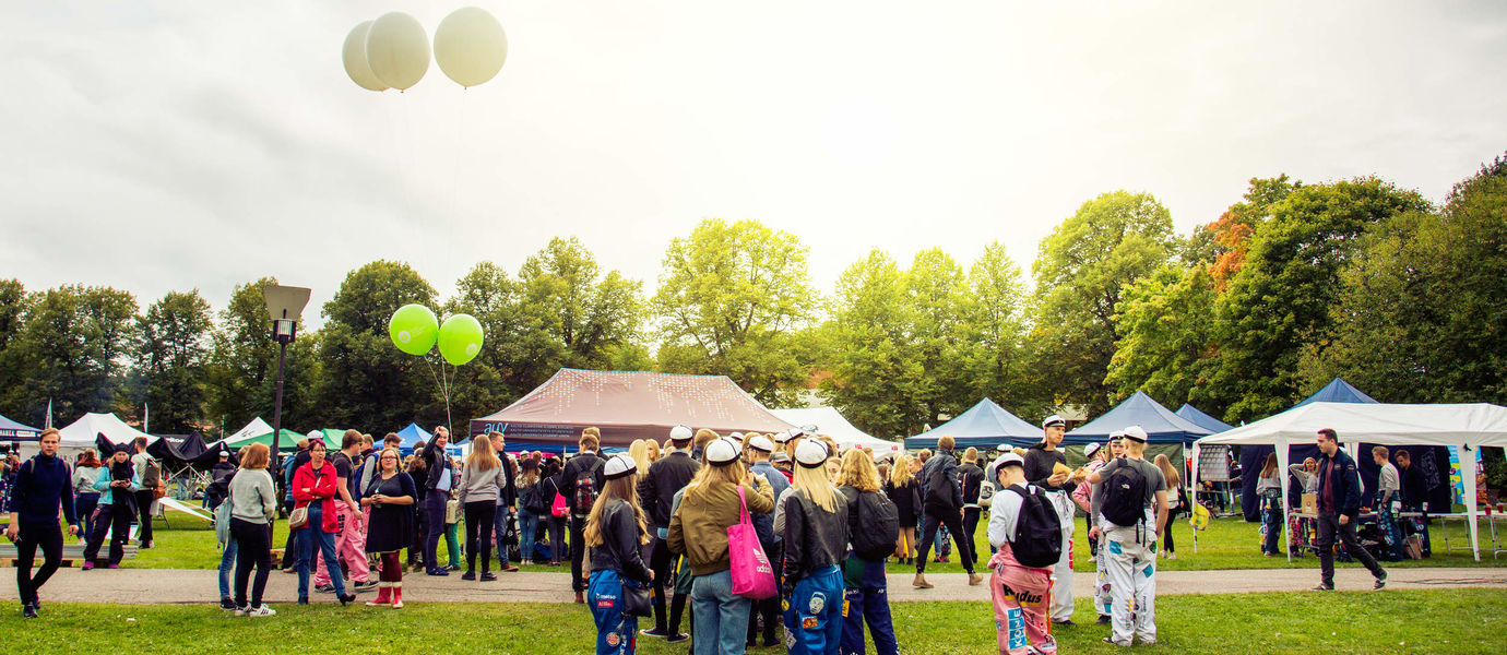 An outside student party in the spring on Aalto University campus