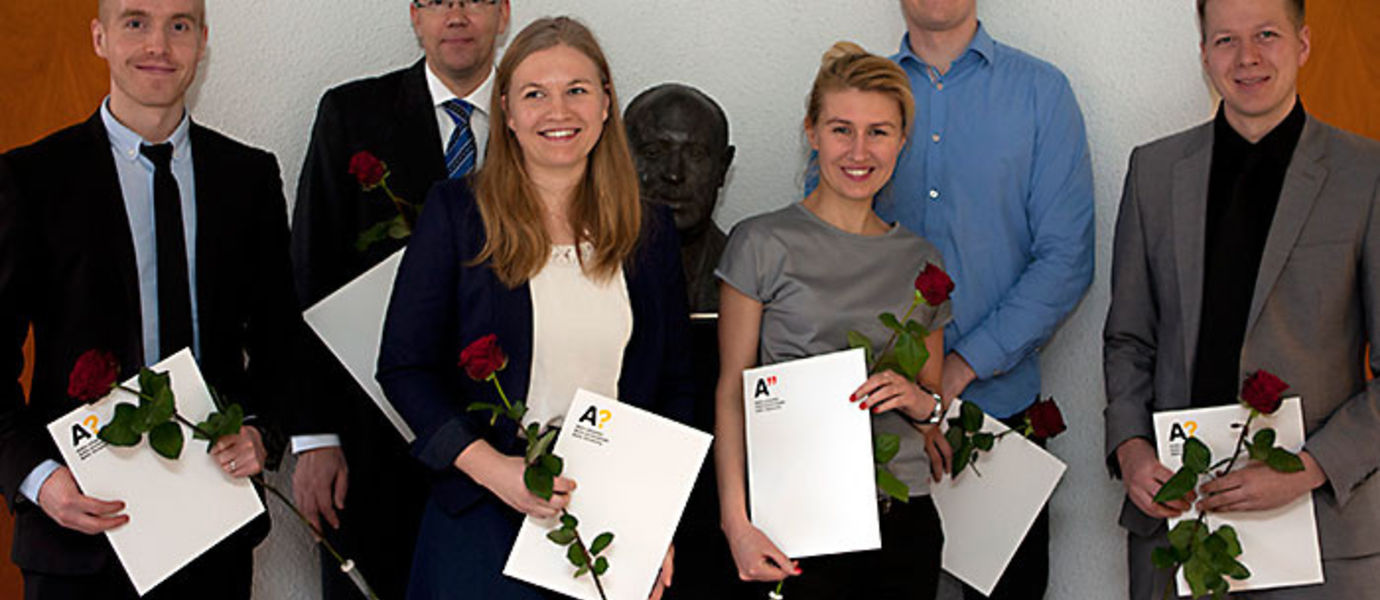 Kuvassa vasemmalta oikealle Joona Tuikka, Sami Noponen, Emma Skantz; Marika Eik, Niko Sauna-aho ja Matti Pirinen.