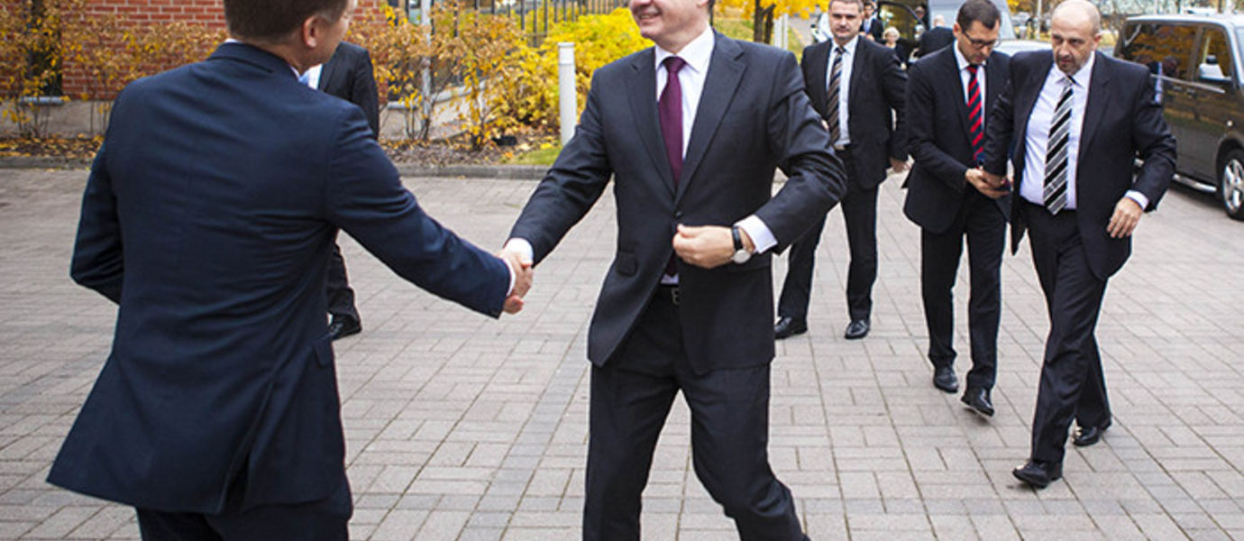 Provosti Ilkka Niemelä toivotti presidentti Andrej Kiskan tervetulleeksi Aalto-yliopistoon.