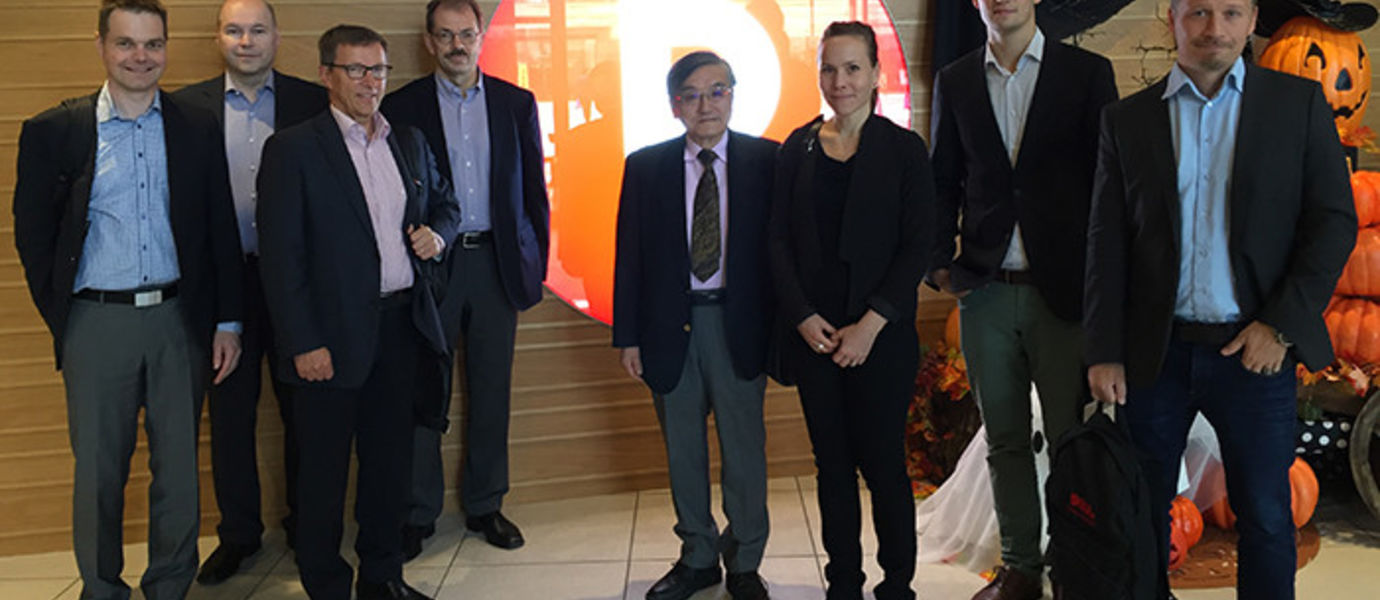 The group visiting Rakuten’s headquarters in October 2016.