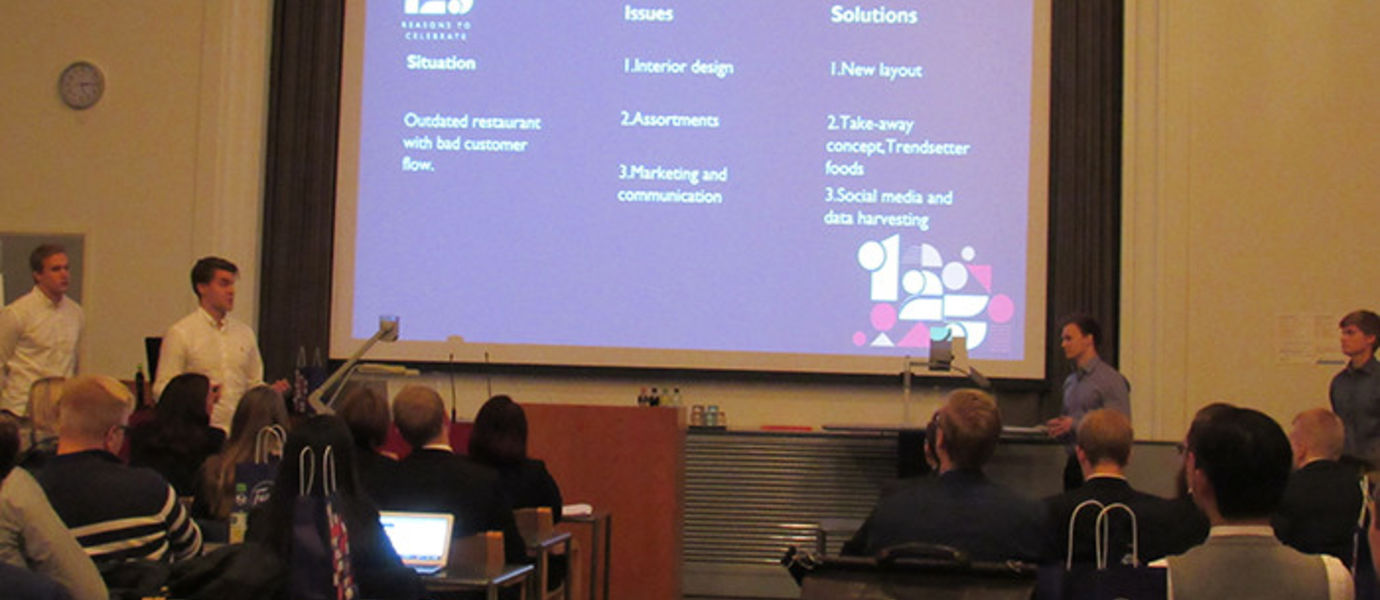The Aalto Crossroads case competition was held on the Töölö Campus on 8 November 2016. The winners' presentation in the finals.