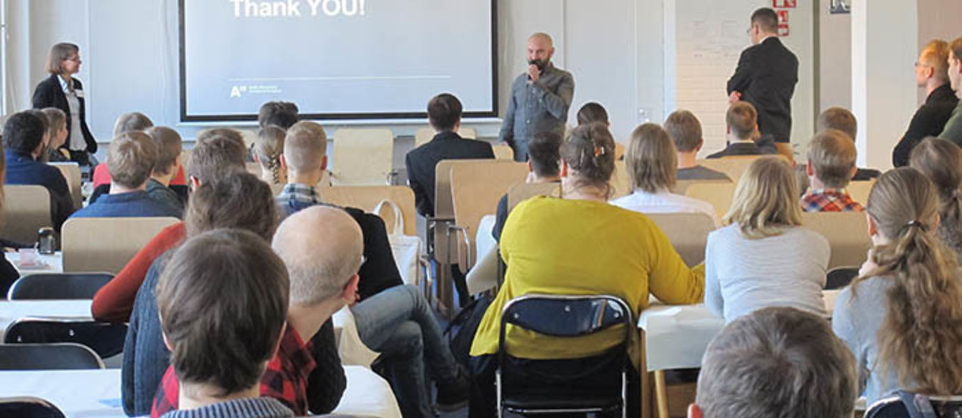 Postdoctoral researcher Enrico Glerean talked to doctoral students at an event held on the 16th of March.