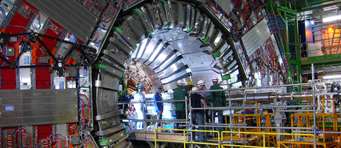 Suuren Hadronitörmäyttimen CMS-mittalaite, jolla Pekkanen ja tuhannet muut fyysikot työskentelevät CERNissä. Kuva: Panja Luukka.