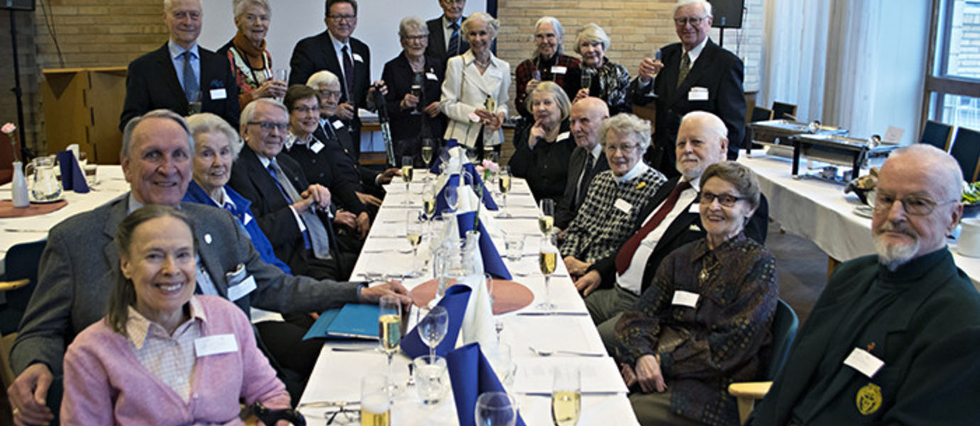 The class of 1952 has lunch together once a year.
