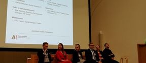 In the photo, there are the School of Business alumni who took part in the panel discussion in the Meet Your Community event. From the left: Niklas Huotari, Elisa Hauru, Annika Alestalo, Juho Saarinen, Kirsi Klemola and Aleksi Halttunen.