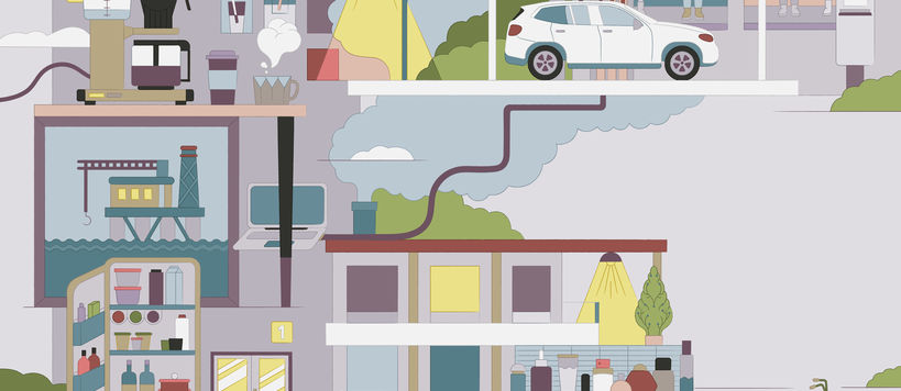 Piirroskuvassa esitetään arkipäivän tavallisia esineitä, kuten kahvinkeitin, jääkaappi, suihku, sekä liikennevälineitä, kuten auto ja polkupyörä, sekä rakennuksia. Kuvittaja: Jolanda Jokinen.