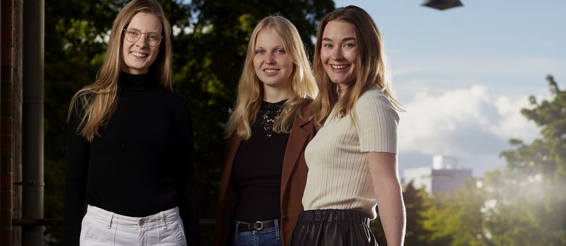 Felicia Aminoff, Anna Eriksson ja Amanda Rejström, kuva: Iiro Immonen