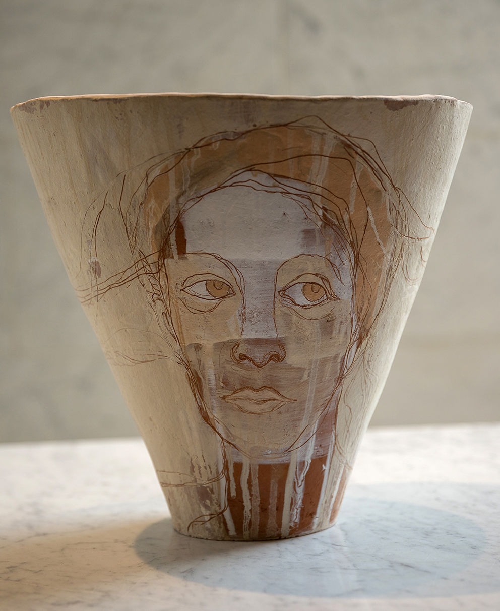 Ellen I (2019), Finnish earthenware body, painted with soil and sediments gathered from Venice, 34 x 36 cm. Photo: Kalle Kaitala