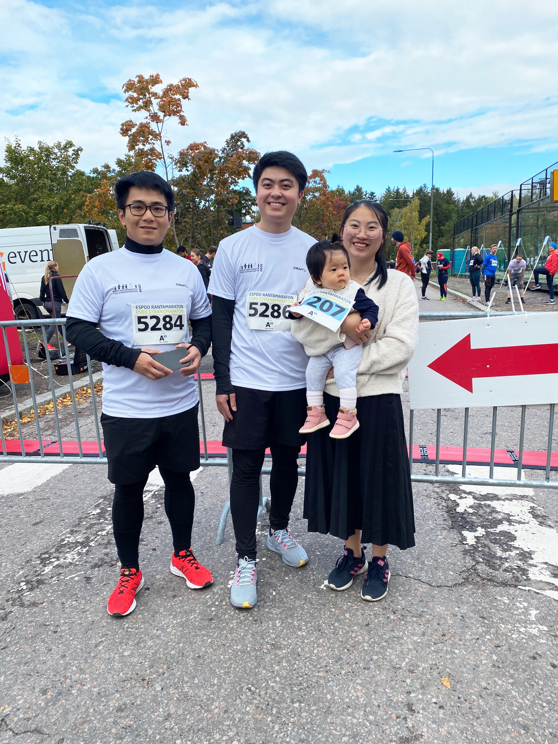A family taking part in the Aalto 10K & 5K event in September 2022