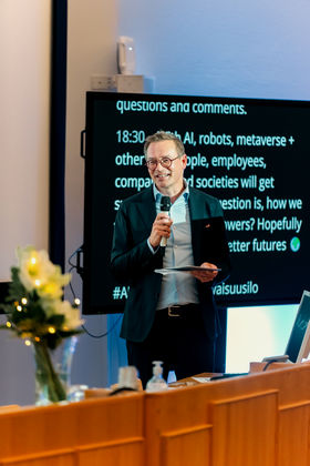 Tero Ojanperä at the AI Revolution seminar at Aalto University on 9 November 2023