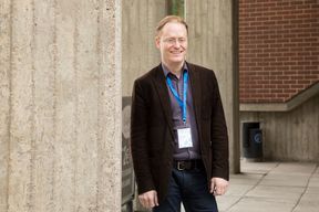 Professor Björn Högberg focuses on biological applications of DNA nanotechnology. Photo Matti Ahlgren / Aalto University