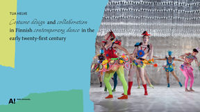 Väitöskirjan tekijän nimi, työn otsikko sekä kuva Alpo Aaltokoski Companyn Pyörteitä-teoksesta, neljä tanssijaa Marja Uusitalon suunnittelemissa puvuissa (2011).