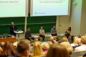 Aalto BIZ Homecoming Day 2023, Pekka Mattila vetää keskustelua
